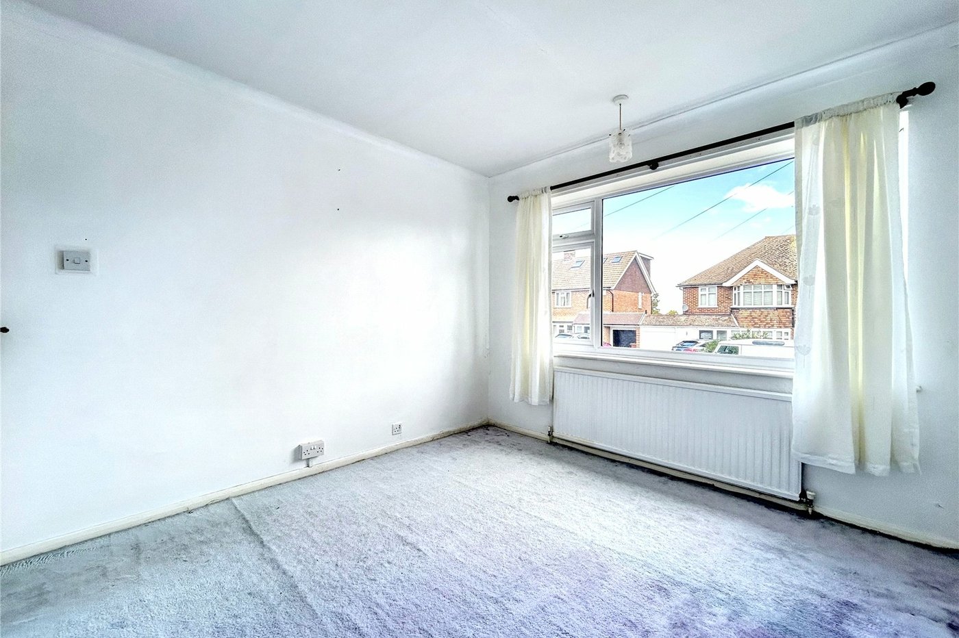 2 bedroom bungalow for sale in Rainham | Robinson Michael & Jackson