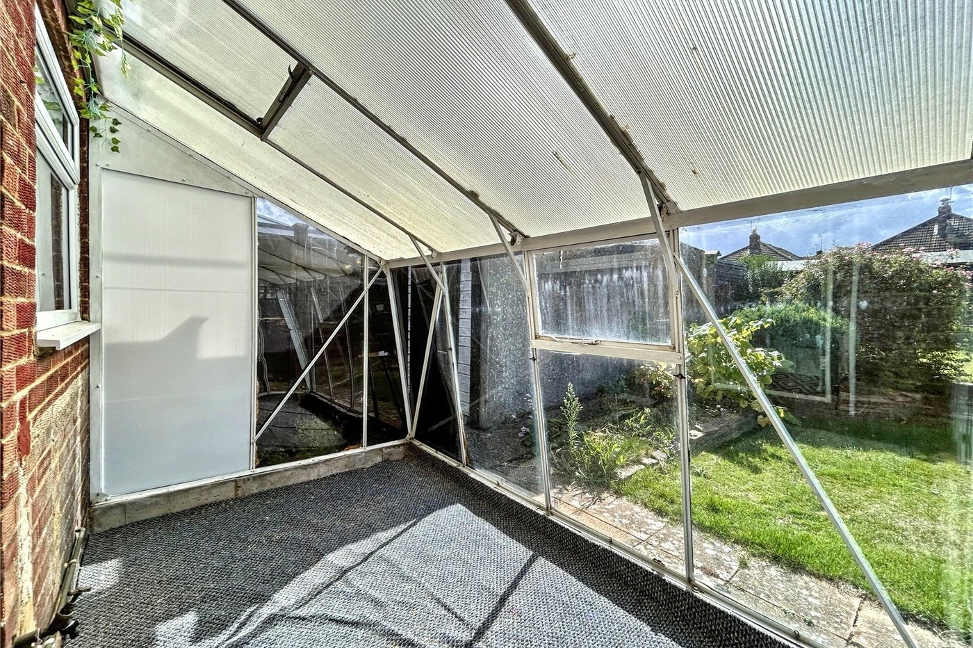 2 bedroom bungalow for sale in Rainham | Robinson Michael & Jackson