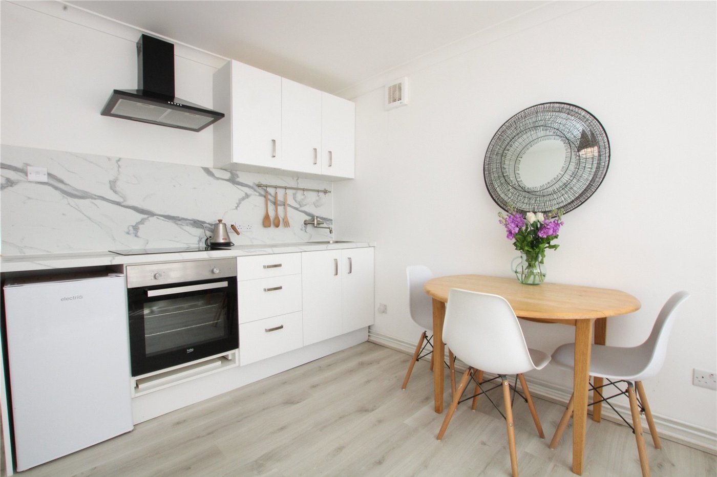 2 bedroom property for sale in Mottingham | Robinson Jackson