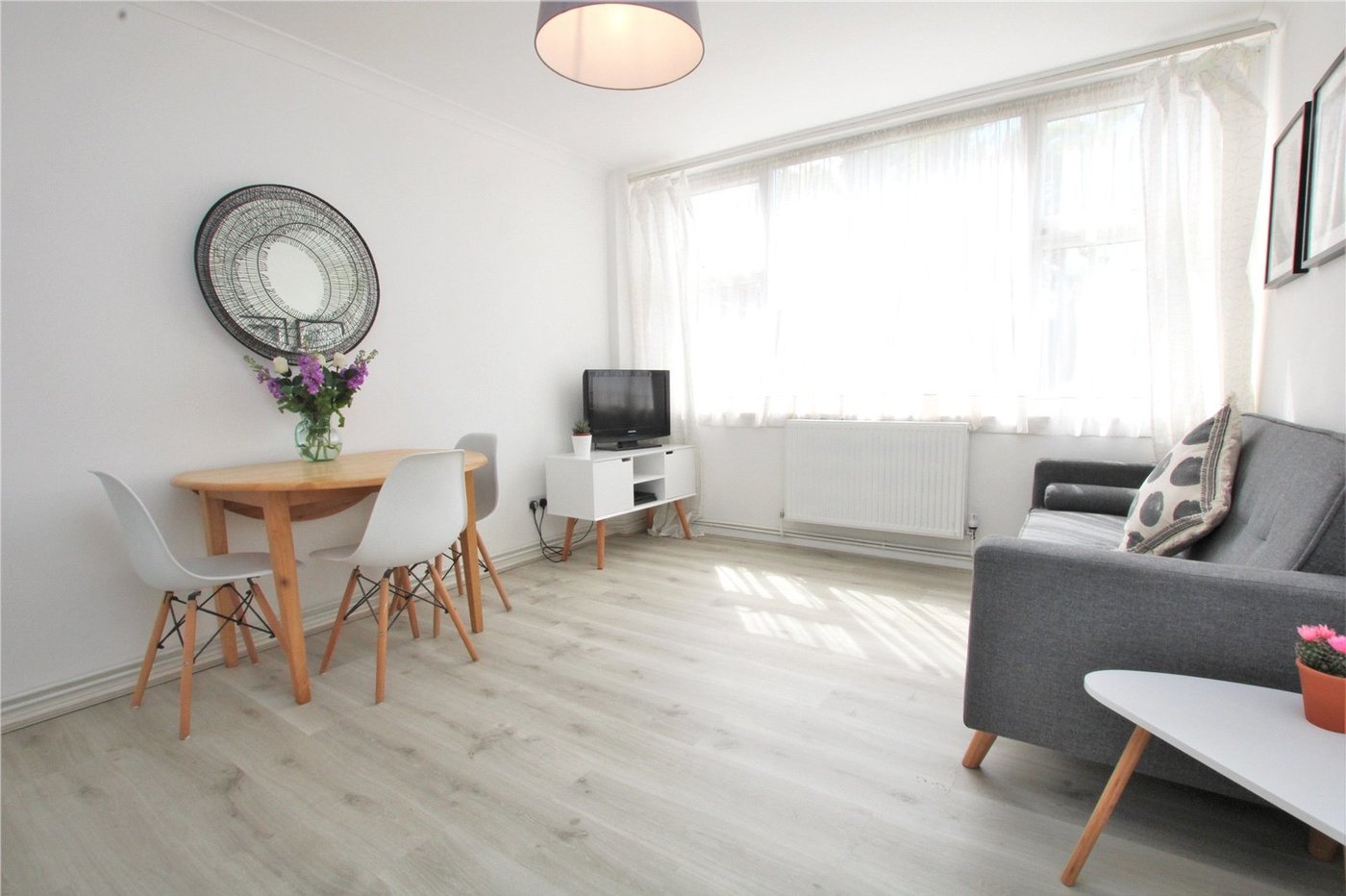 2 bedroom property for sale in Mottingham | Robinson Jackson