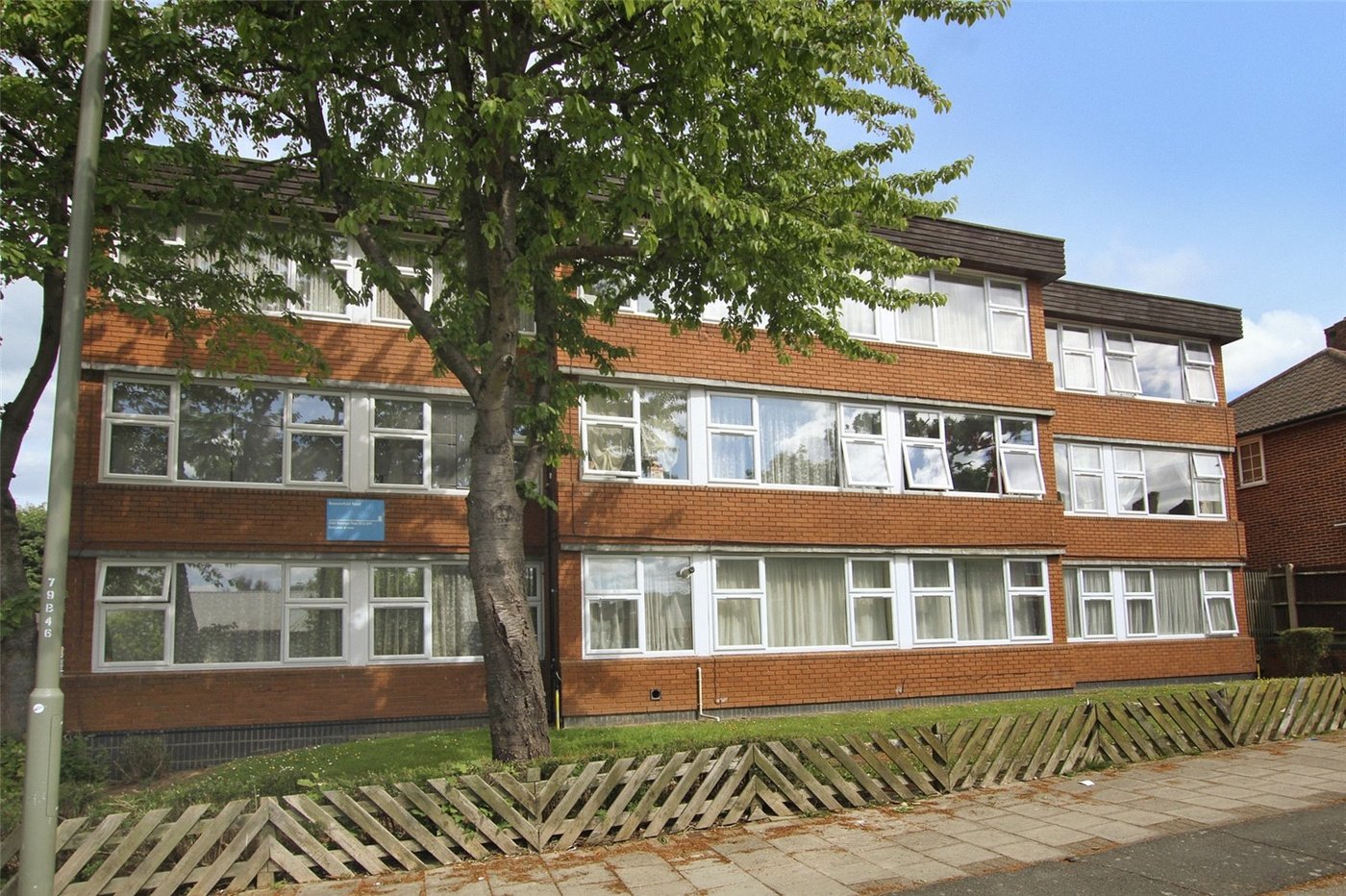 2 bedroom property for sale in Mottingham | Robinson Jackson