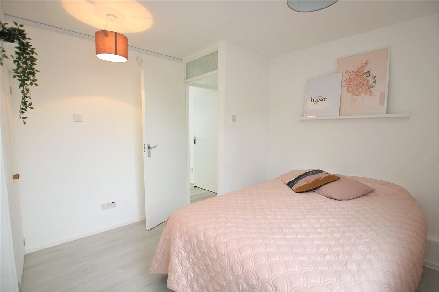2 bedroom property for sale in Mottingham | Robinson Jackson