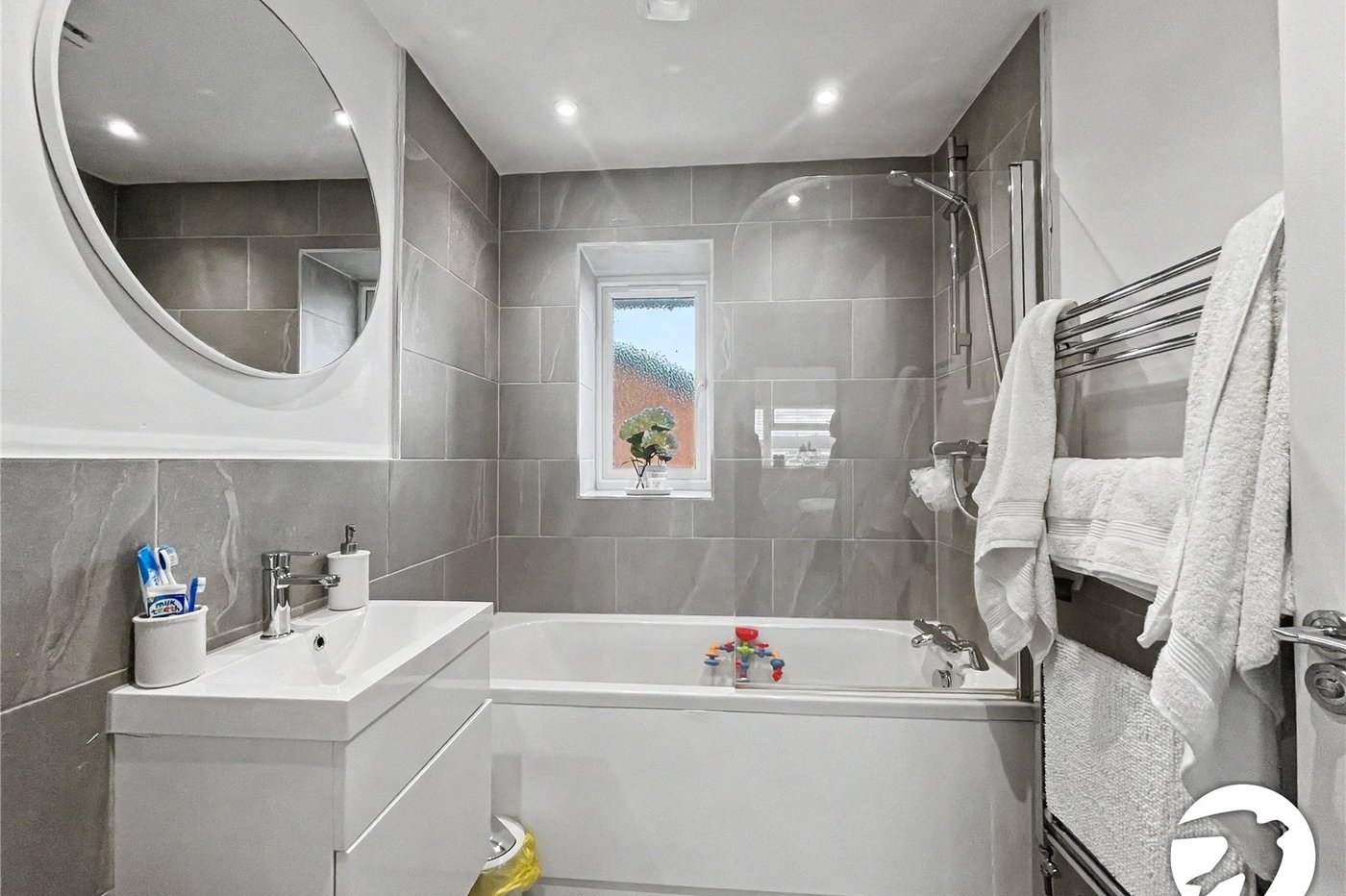2 bedroom house for sale in Sittingbourne | Robinson Michael & Jackson