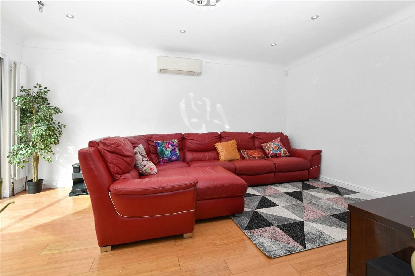 5 bedroom house for sale in Bexleyheath | Robinson Jackson