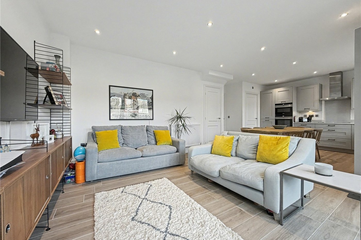 4 bedroom house for sale in Rainham | Robinson Michael & Jackson