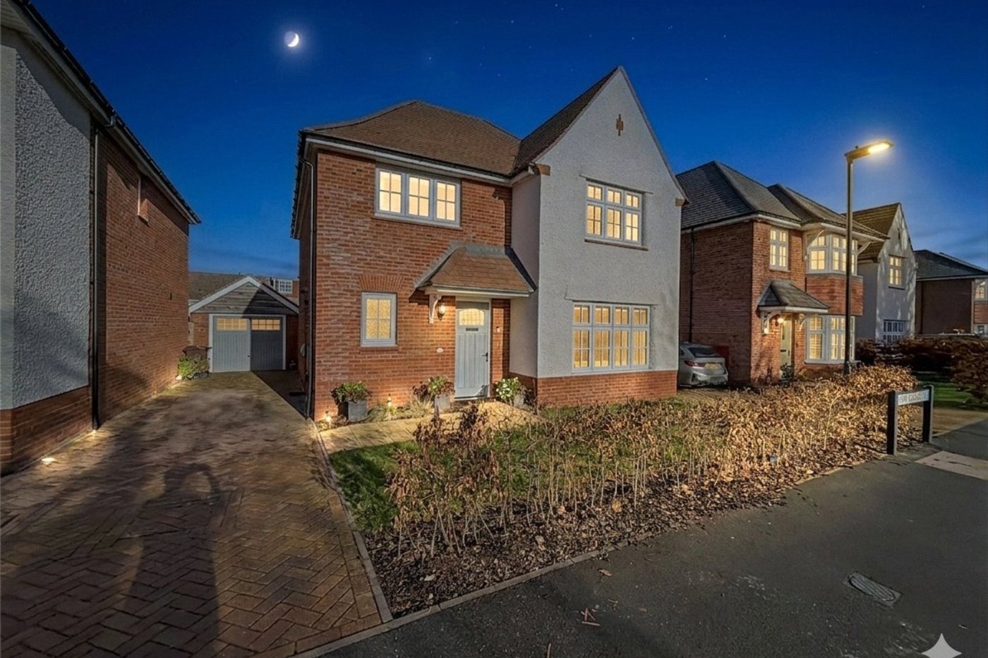 4 bedroom house for sale in Rainham | Robinson Michael & Jackson