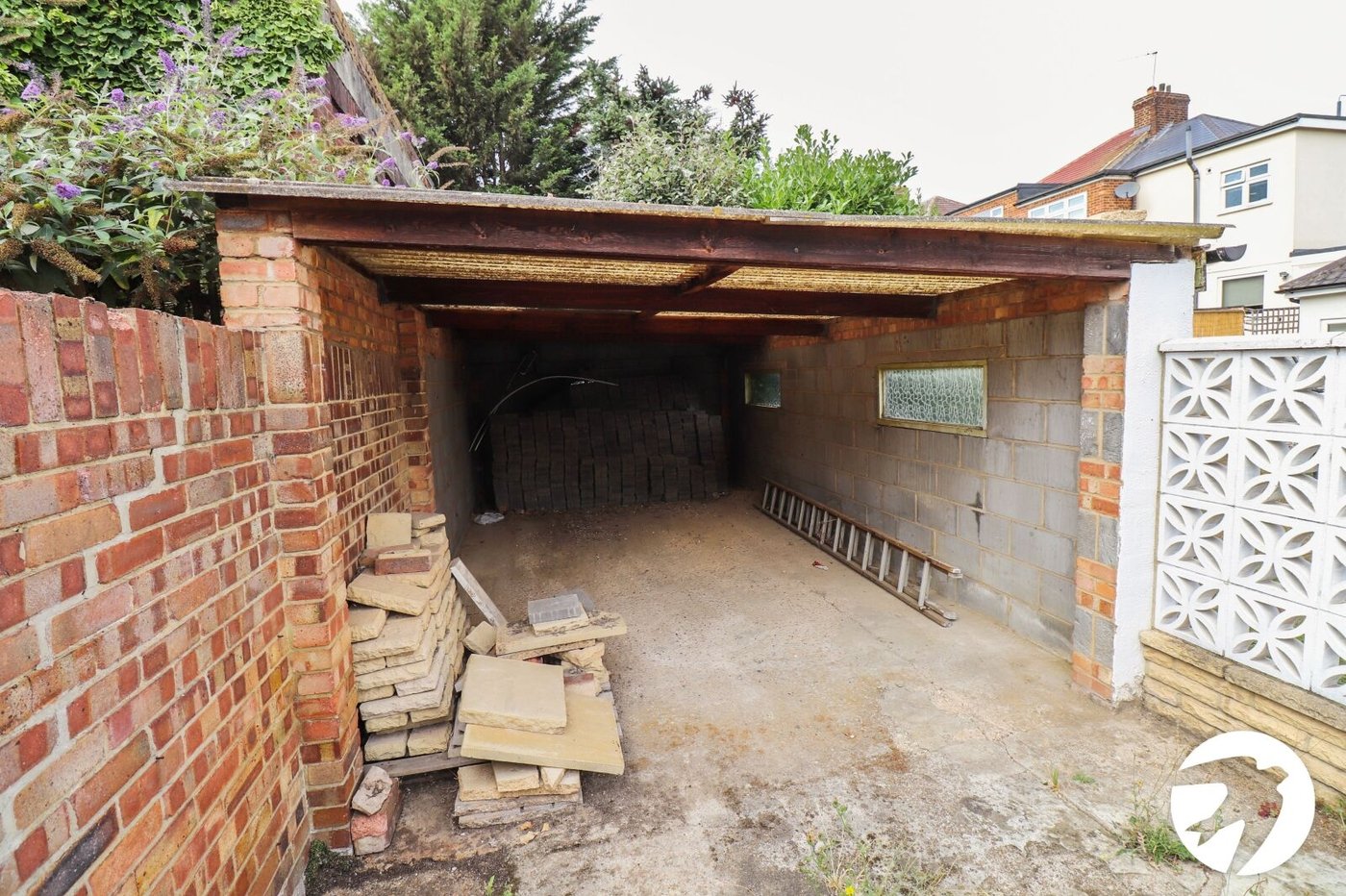 3 bedroom bungalow for sale in Belvedere | Robinson Jackson
