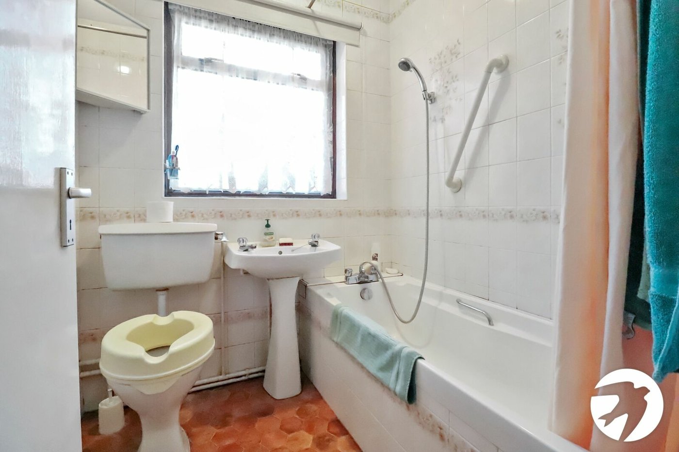 2 bedroom bungalow for sale in Bexleyheath | Robinson Jackson