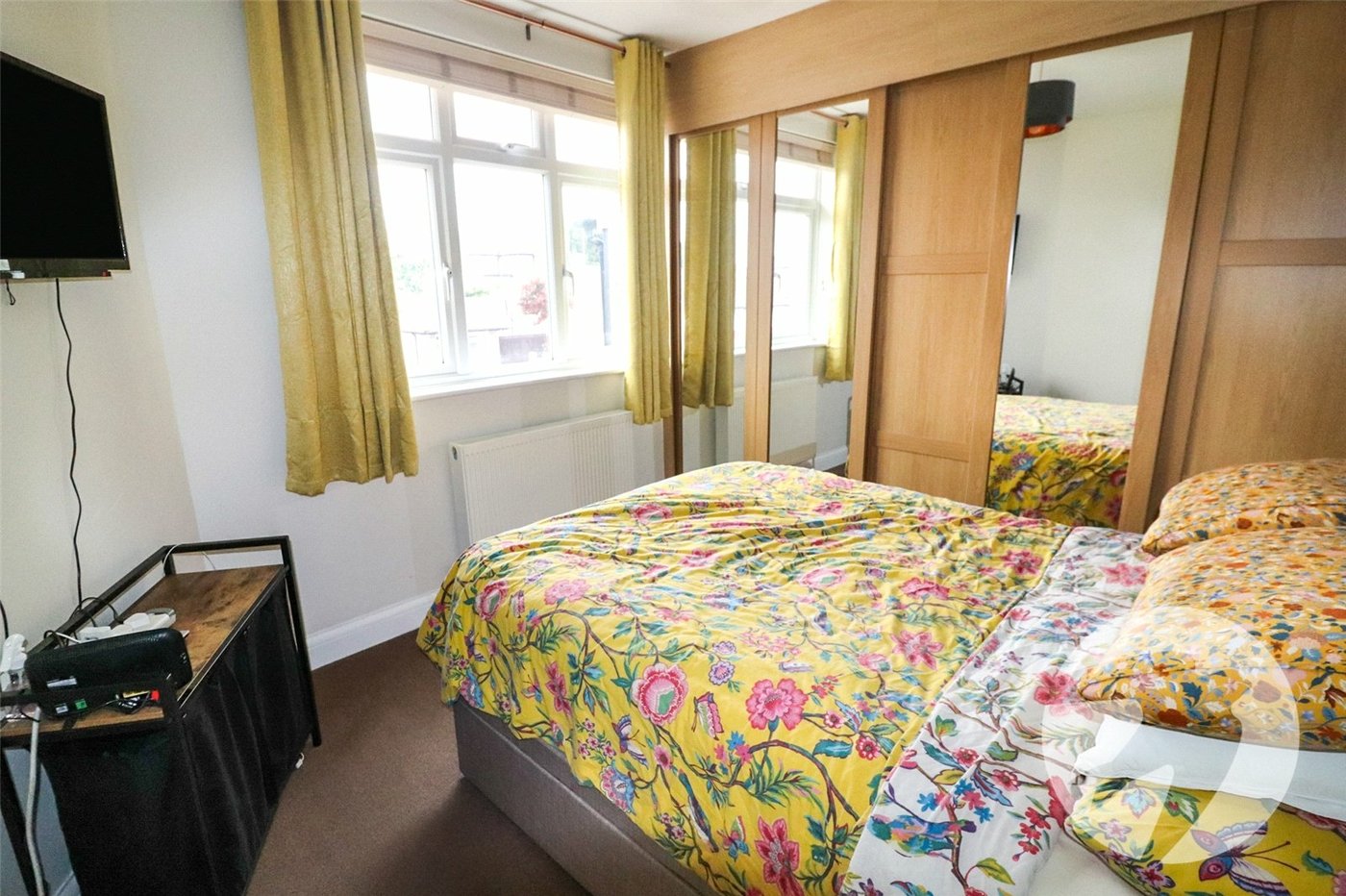 3 bedroom bungalow for sale in Barnehurst | Robinson Jackson