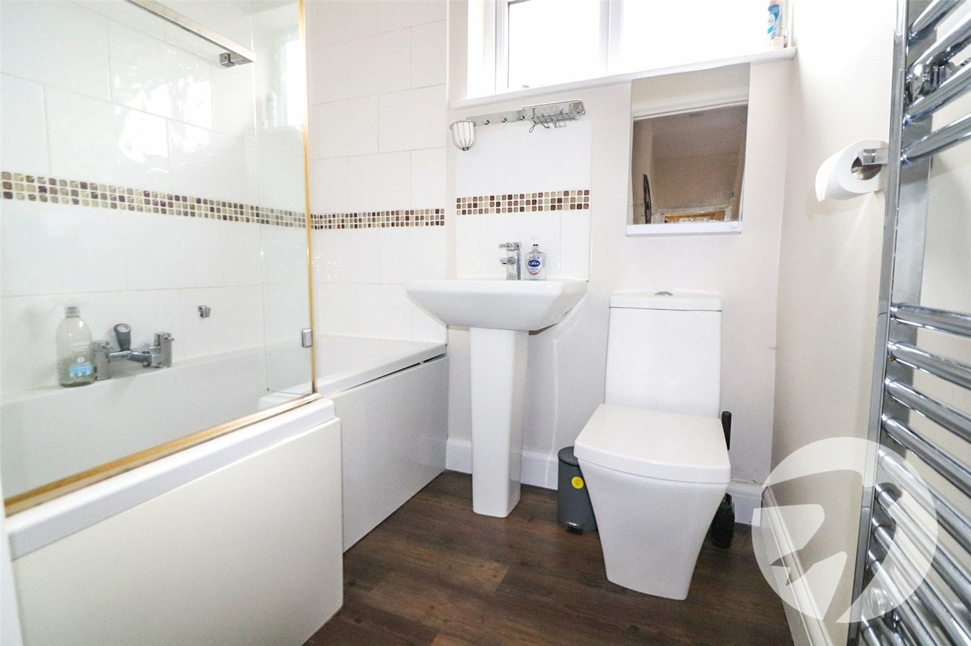 3 bedroom bungalow for sale in Barnehurst | Robinson Jackson