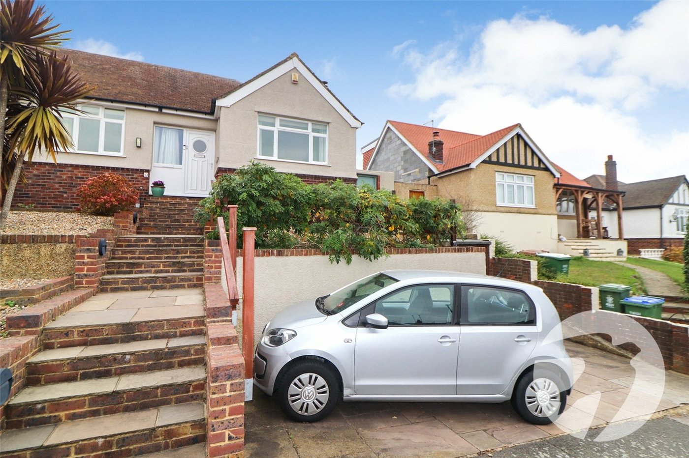 3 bedroom bungalow for sale in Barnehurst | Robinson Jackson