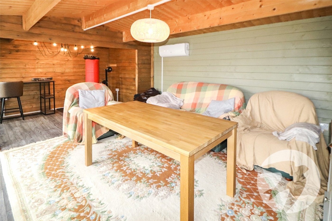 3 bedroom bungalow for sale in Barnehurst | Robinson Jackson