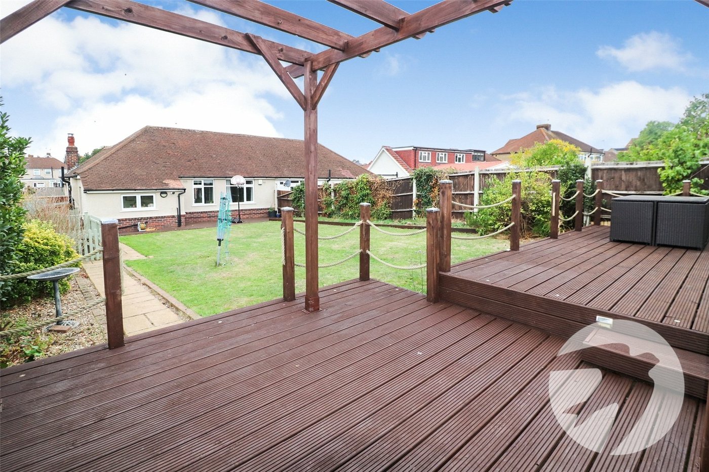 3 bedroom bungalow for sale in Barnehurst | Robinson Jackson