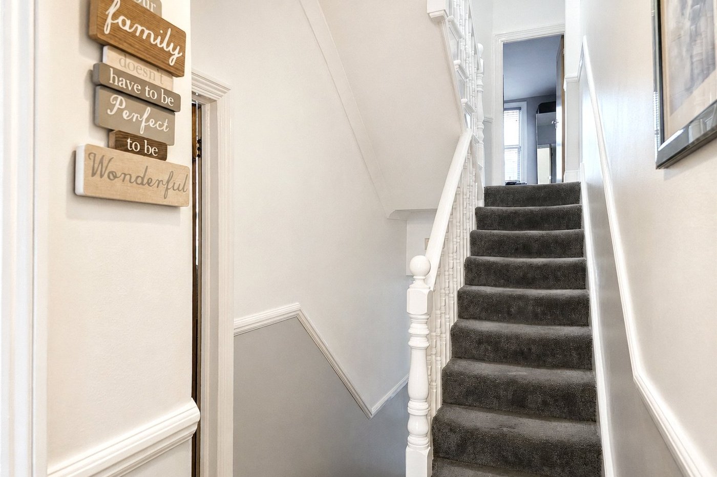 3 bedroom house for sale in London | Robinson Jackson
