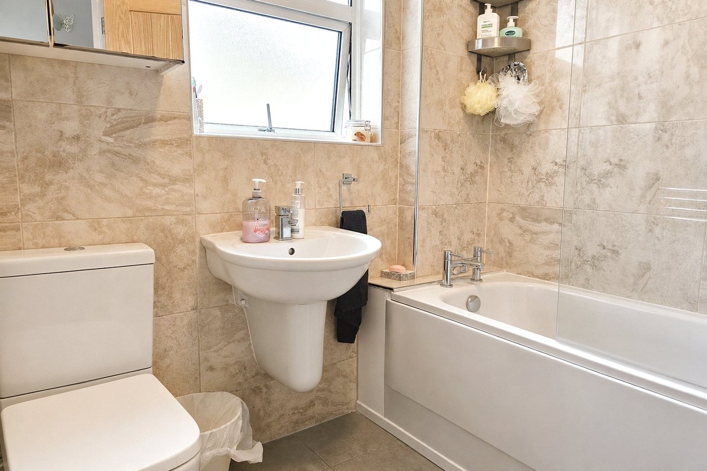 3 bedroom house for sale in London | Robinson Jackson