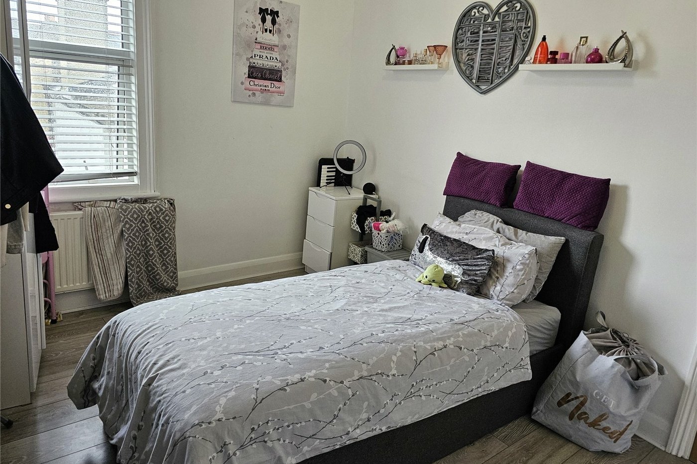 3 bedroom house for sale in London | Robinson Jackson