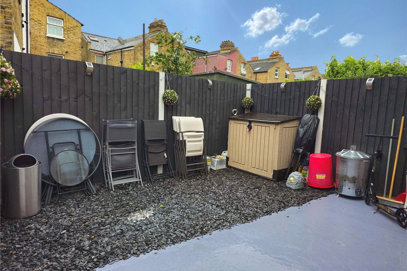 3 bedroom house for sale in London | Robinson Jackson