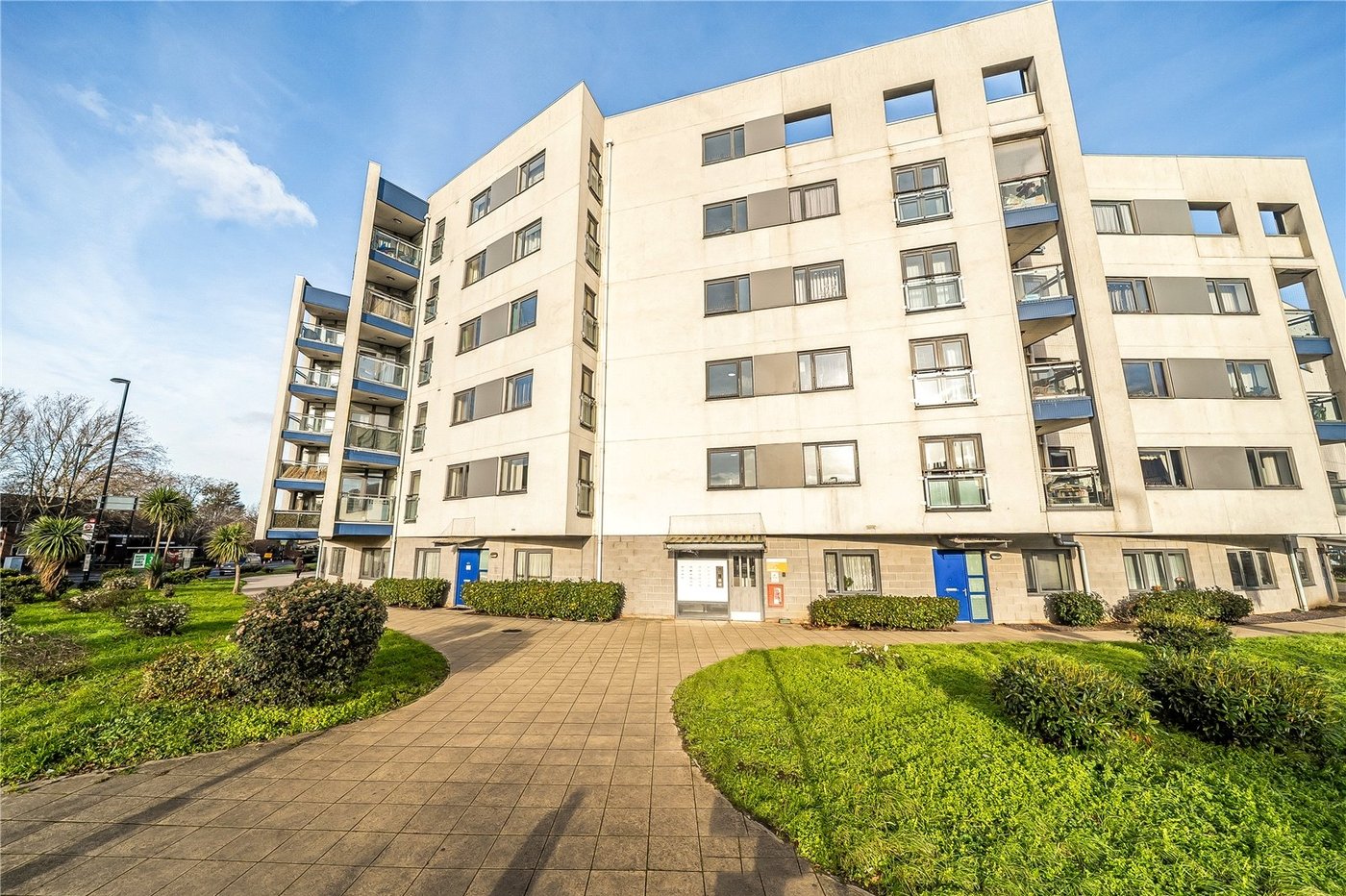 1 bedroom property for sale in London | Robinson Jackson