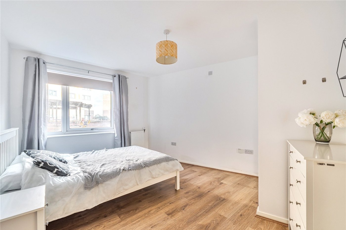 1 bedroom property for sale in London | Robinson Jackson
