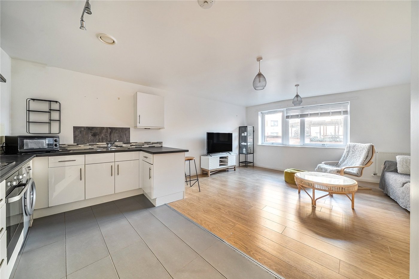 1 bedroom property for sale in London | Robinson Jackson