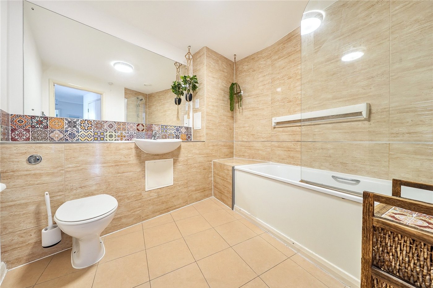 1 bedroom property for sale in London | Robinson Jackson
