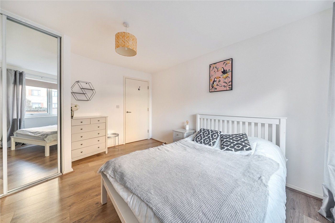 1 bedroom property for sale in London | Robinson Jackson
