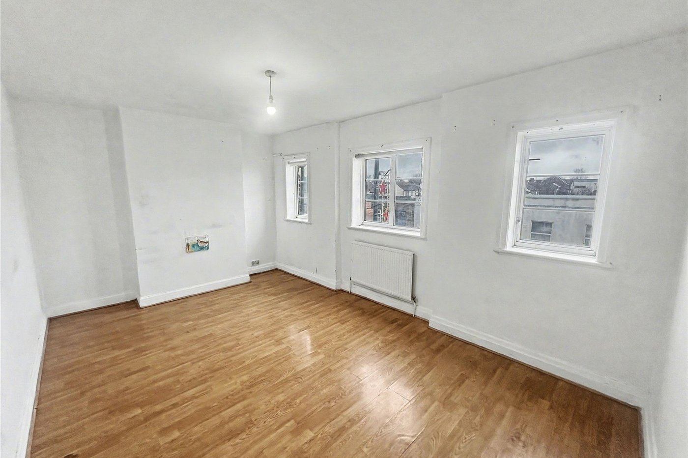 3 bedroom property for sale in Welling | Robinson Jackson