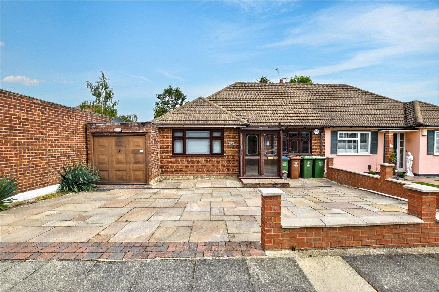 2 bedroom bungalow for sale in Bexleyheath | Robinson Jackson
