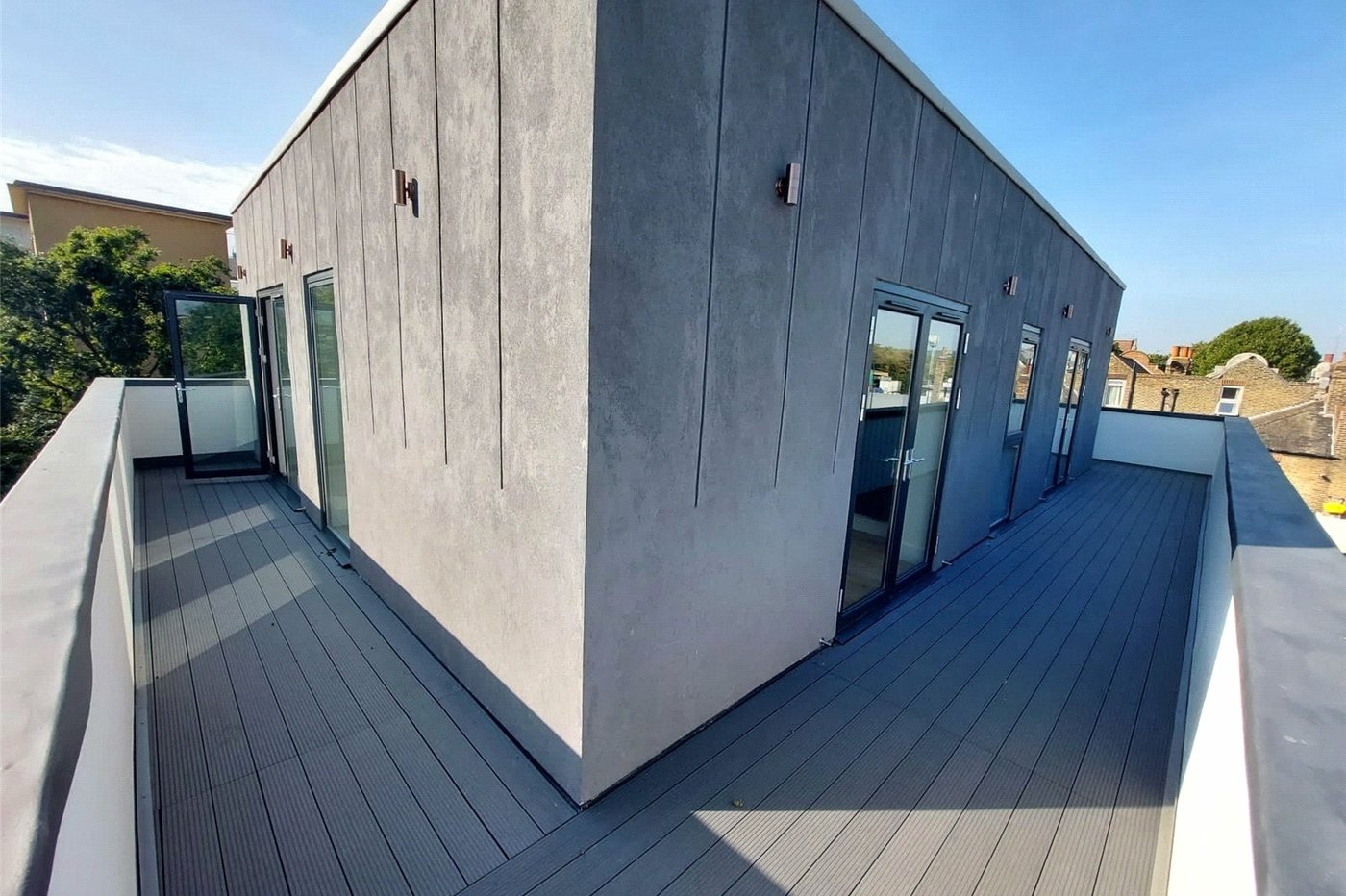 2 bedroom property for sale in London | Robinson Jackson