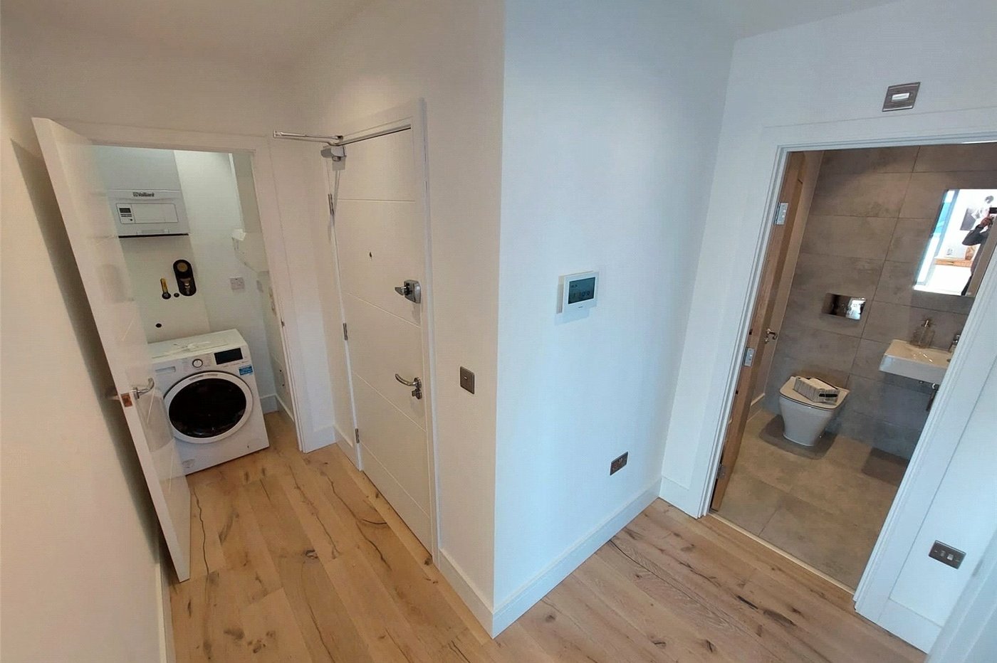 2 bedroom property for sale in London | Robinson Jackson