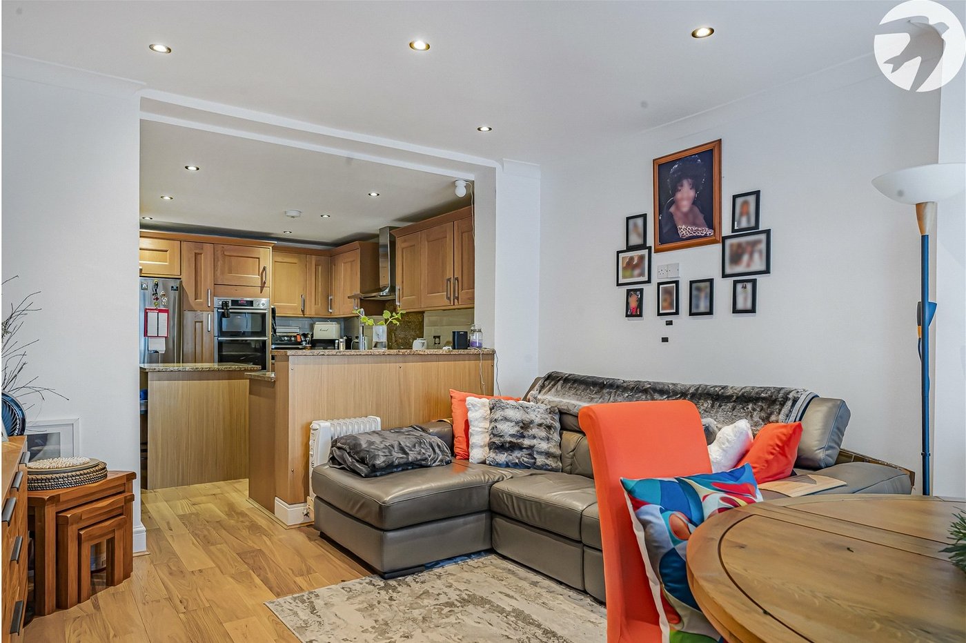 4 bedroom house for sale in London | Robinson Jackson