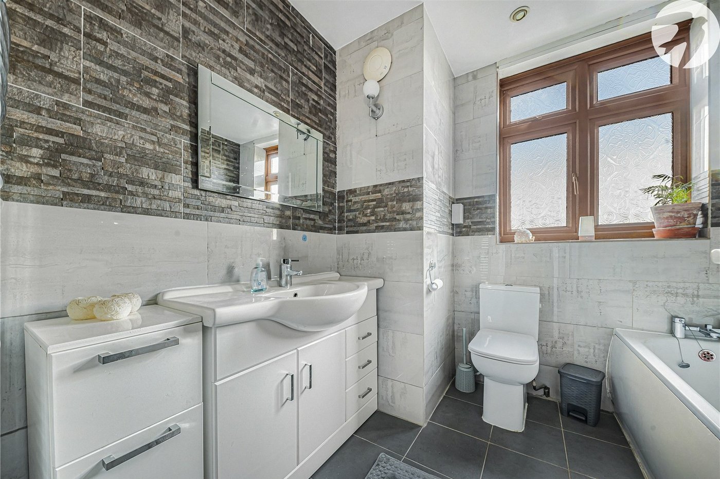 4 bedroom house for sale in London | Robinson Jackson