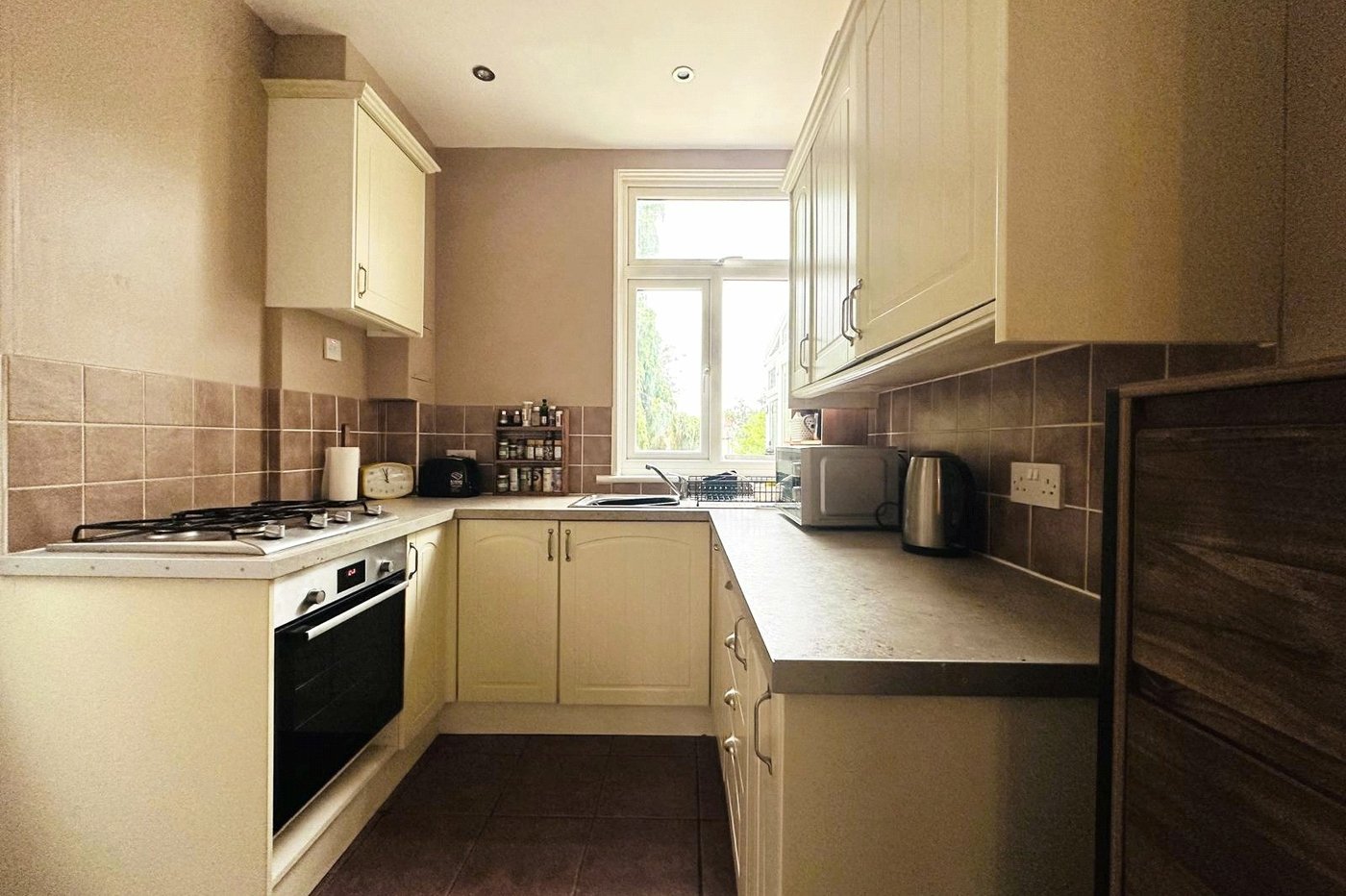 3 bedroom house for sale in London | Robinson Jackson