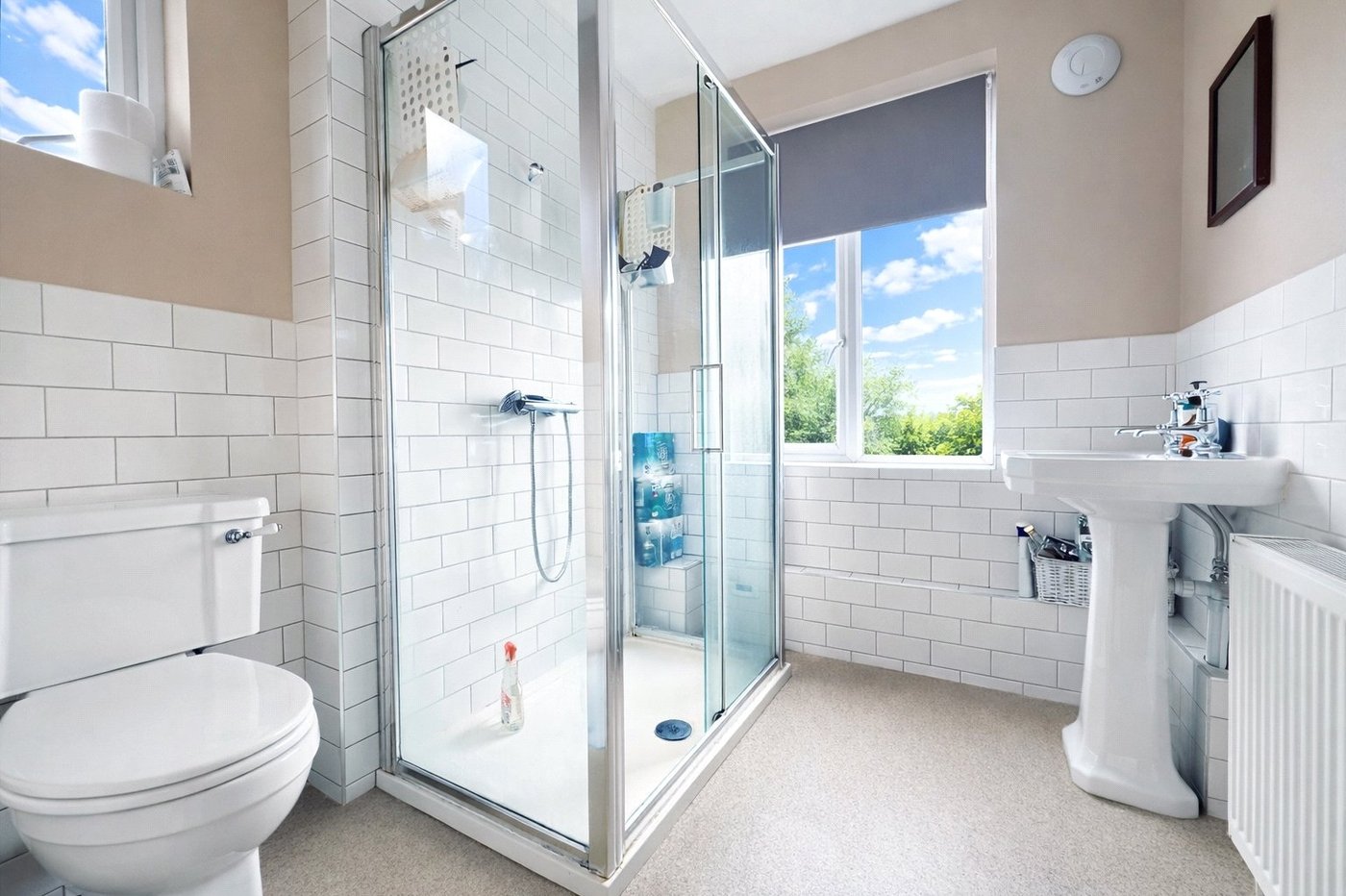 3 bedroom house for sale in London | Robinson Jackson