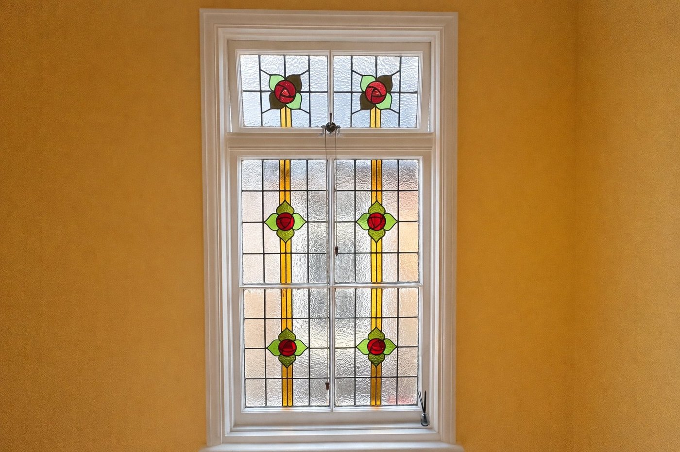 3 bedroom house for sale in London | Robinson Jackson