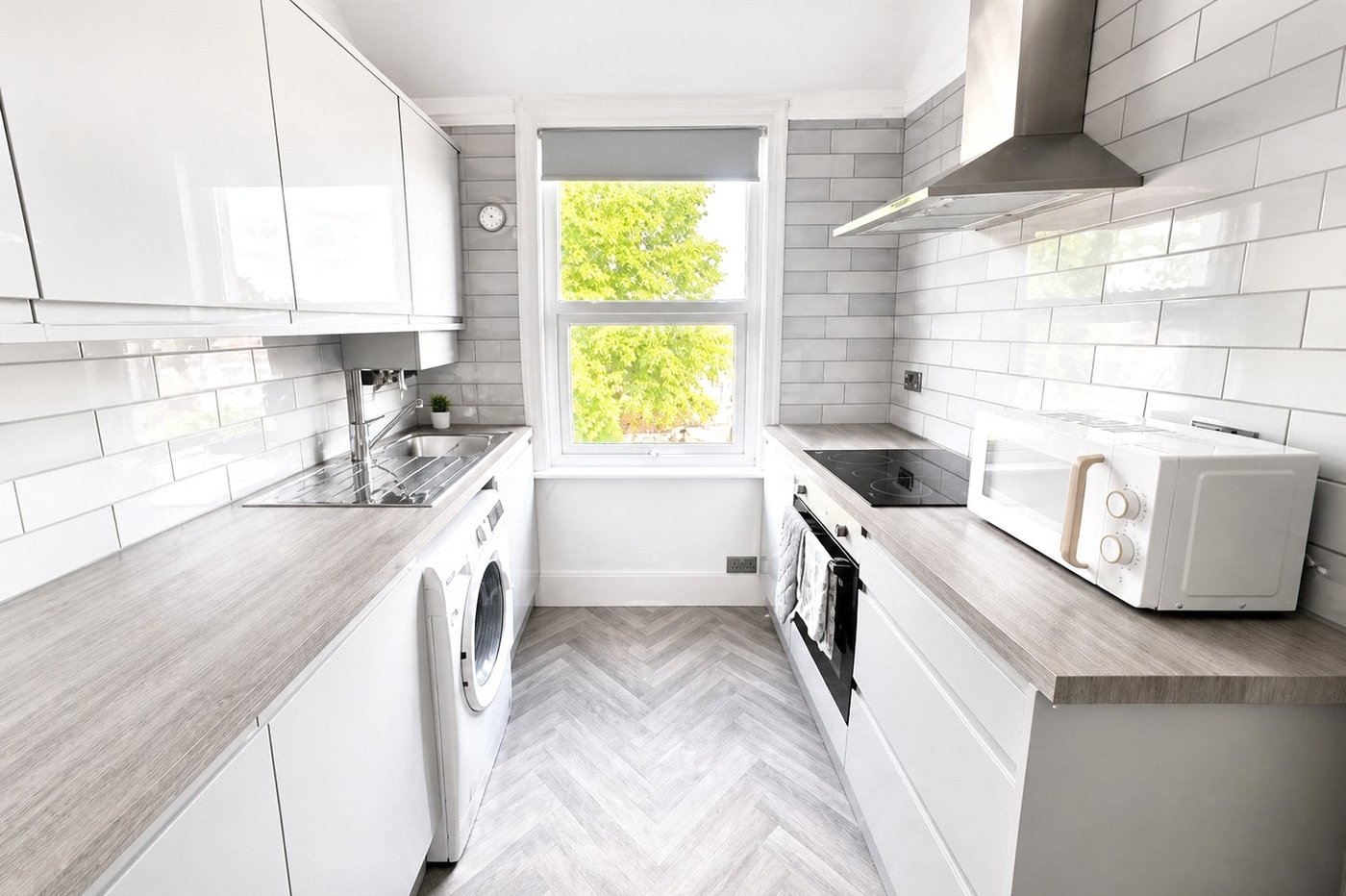 2 bedroom property for sale in London | Robinson Jackson