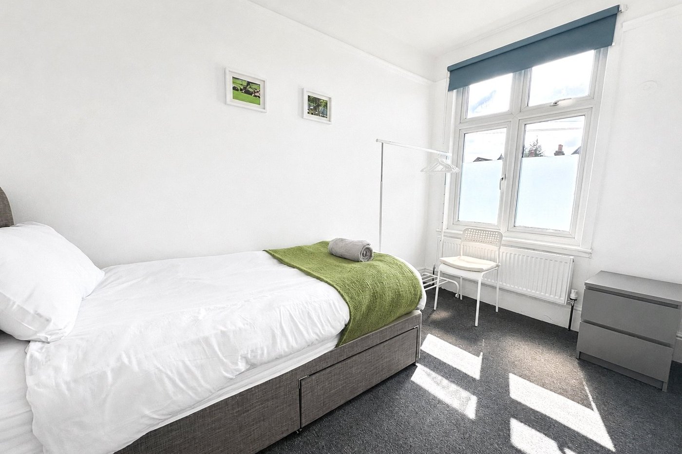 2 bedroom property for sale in London | Robinson Jackson