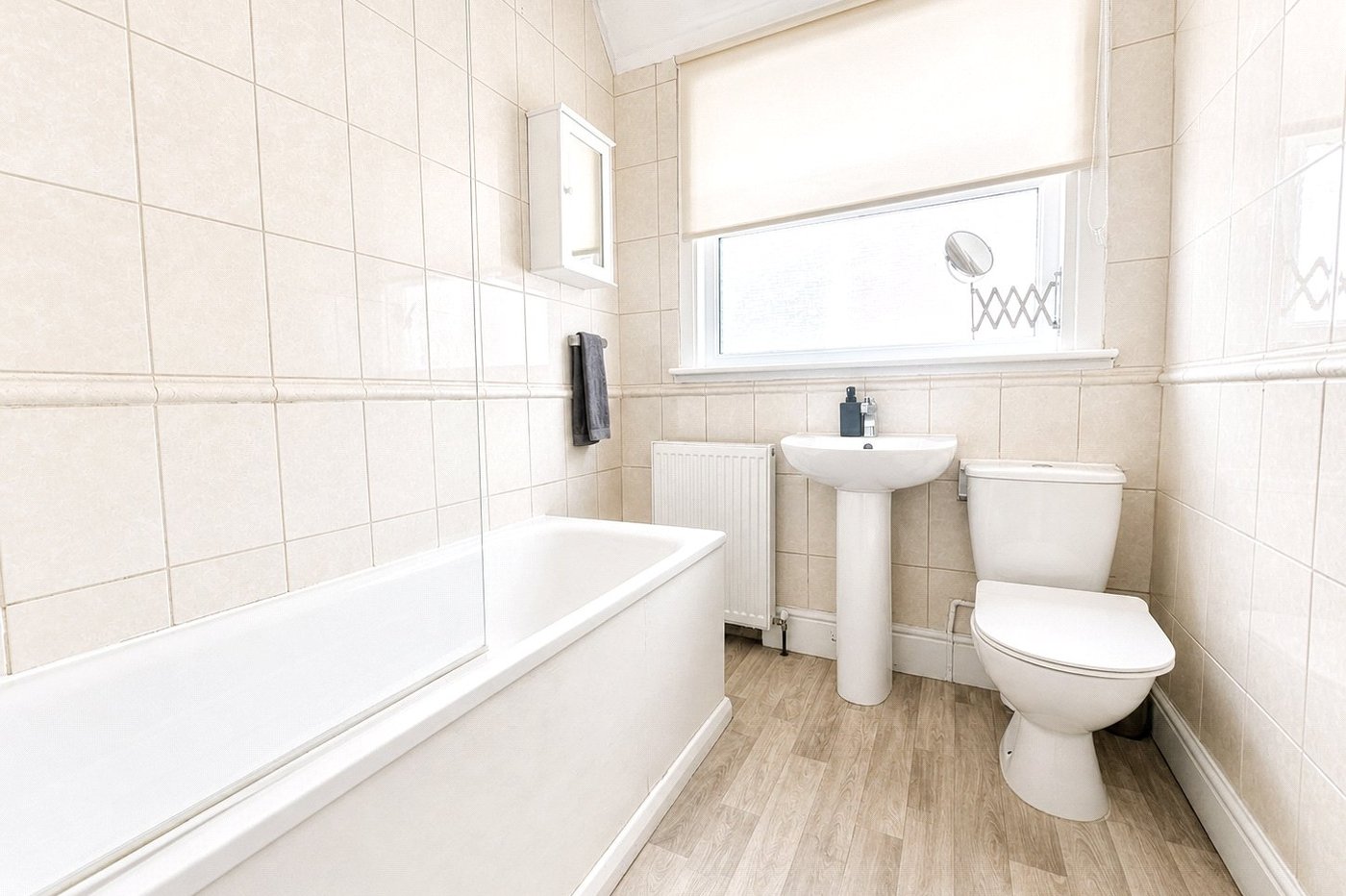 2 bedroom property for sale in London | Robinson Jackson
