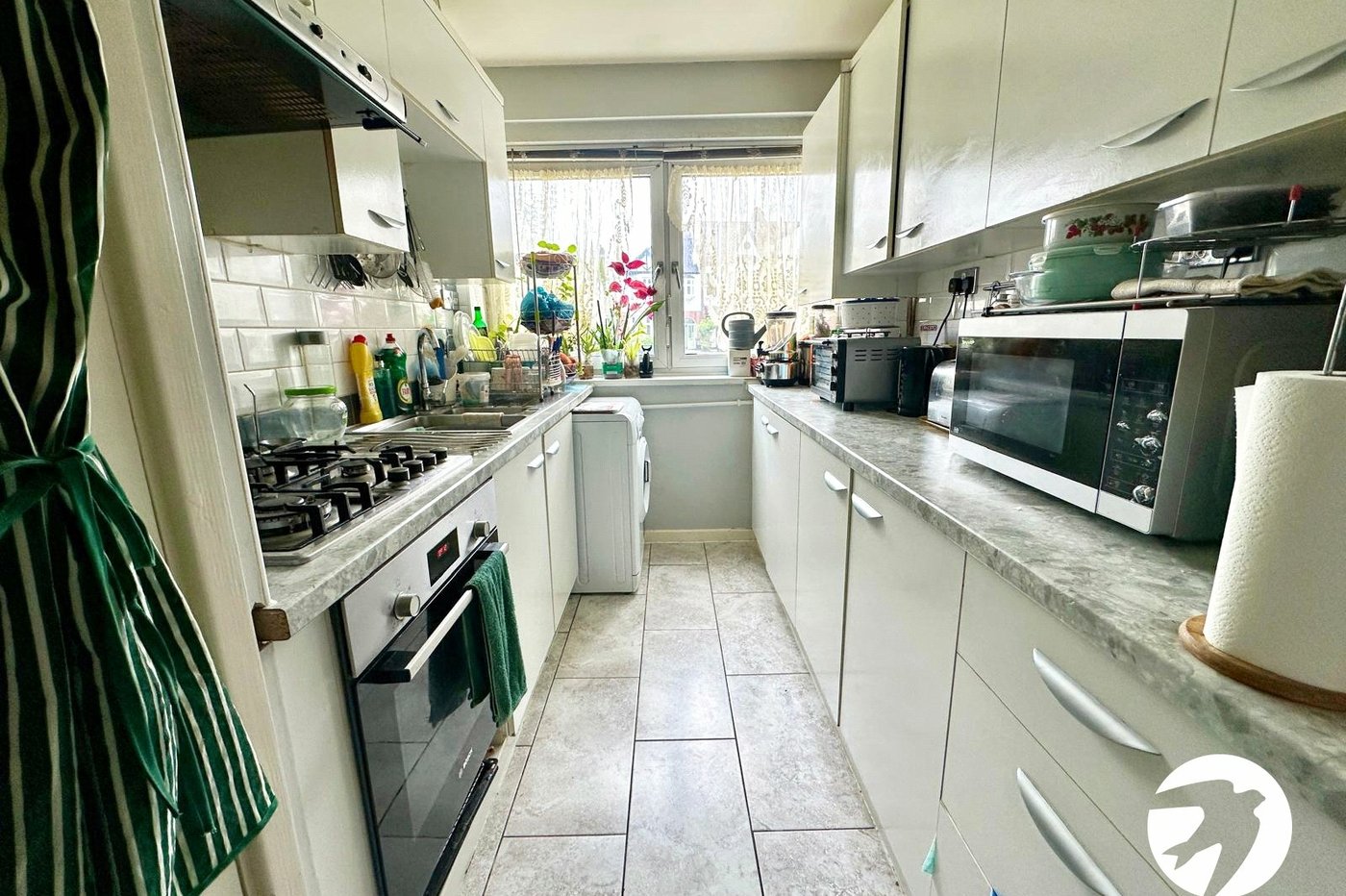 2 bedroom property for sale in London | Robinson Jackson
