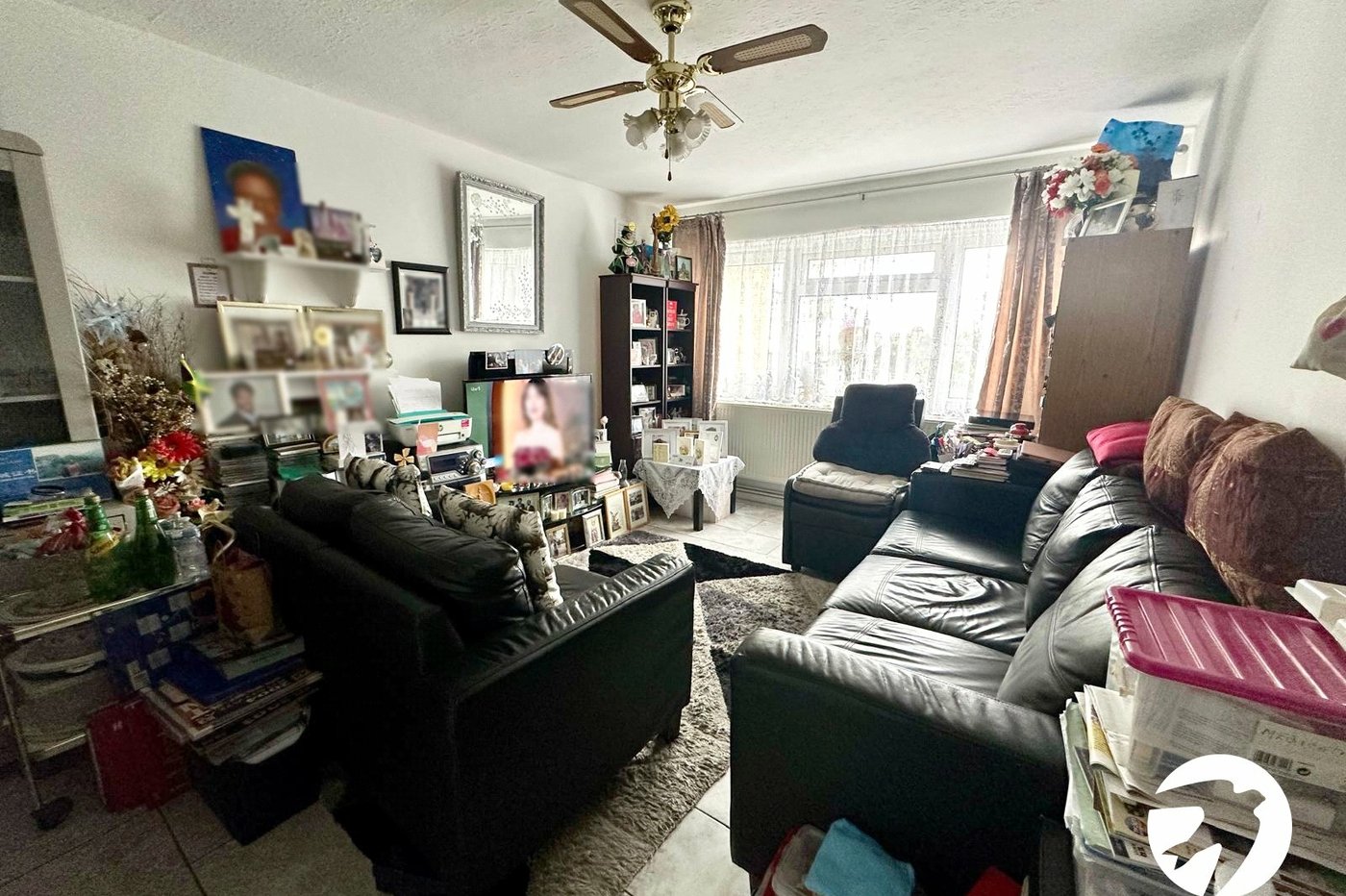 2 bedroom property for sale in London | Robinson Jackson