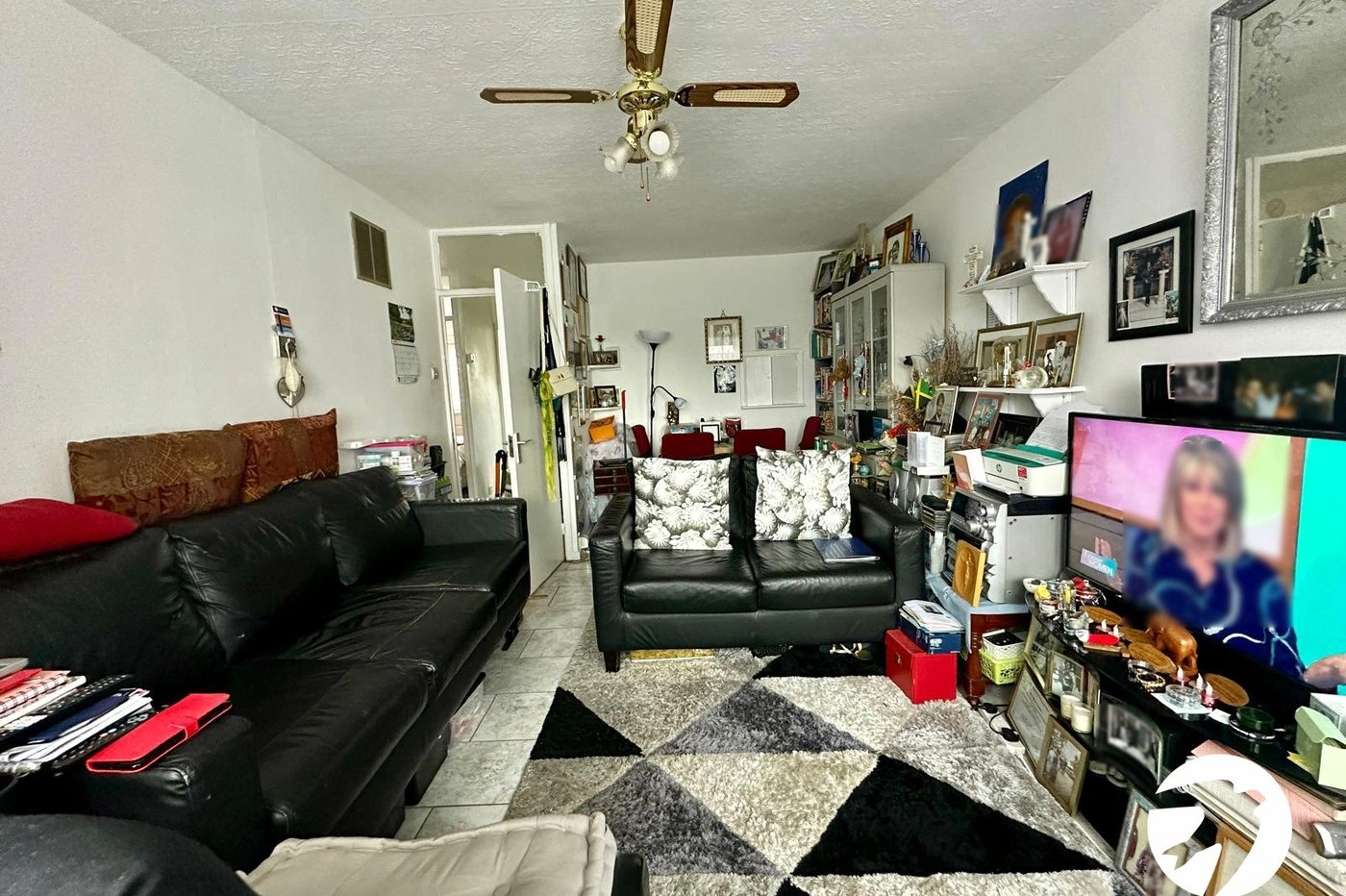 2 bedroom property for sale in London | Robinson Jackson