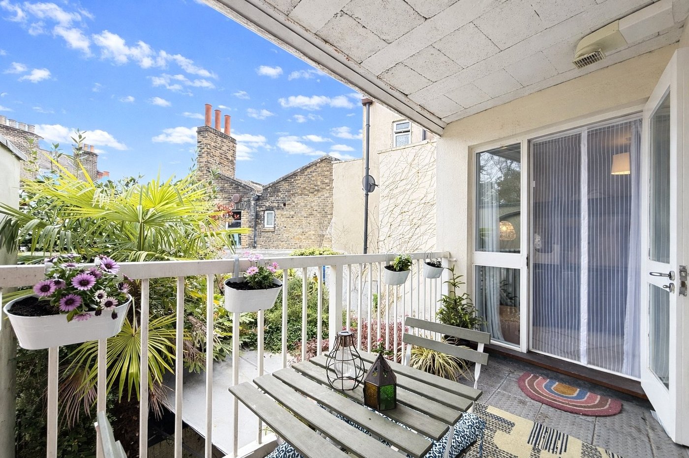 1 bedroom property for sale in London | Robinson Jackson
