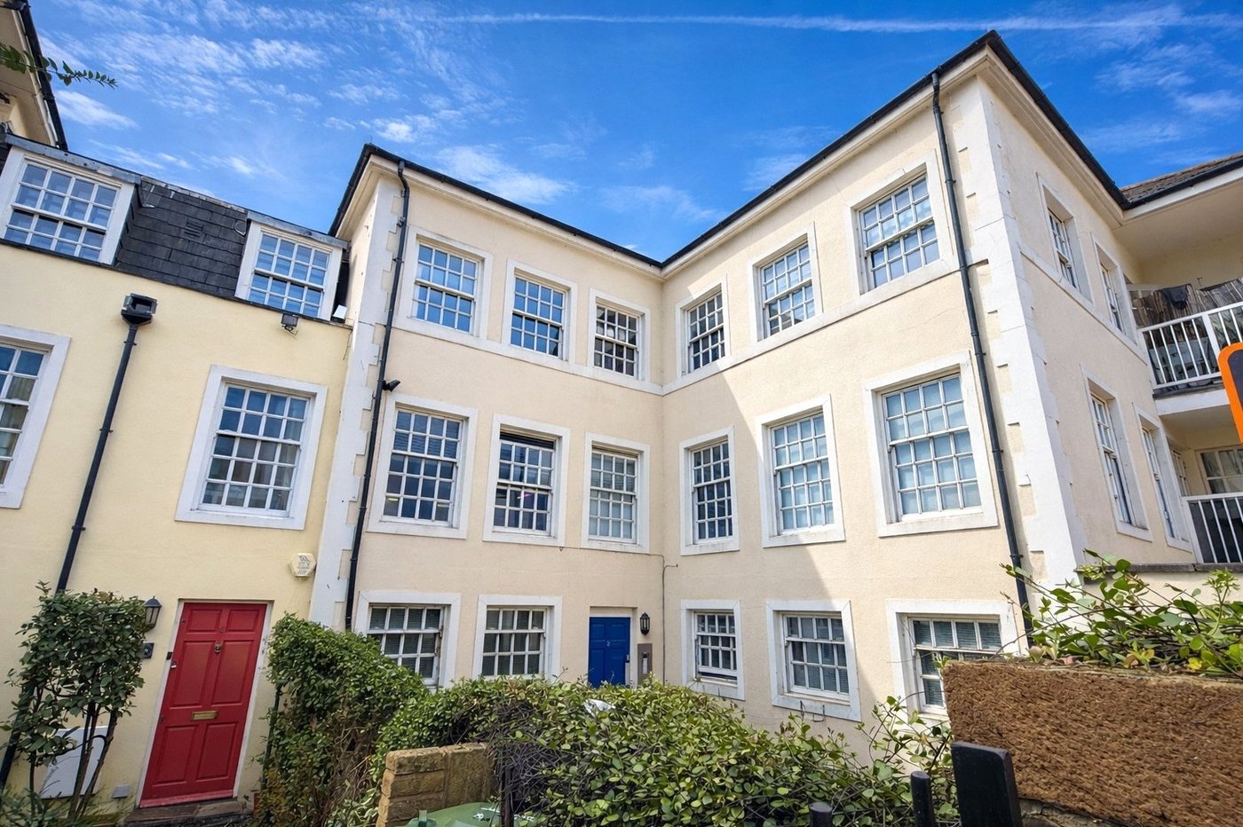 1 bedroom property for sale in London | Robinson Jackson
