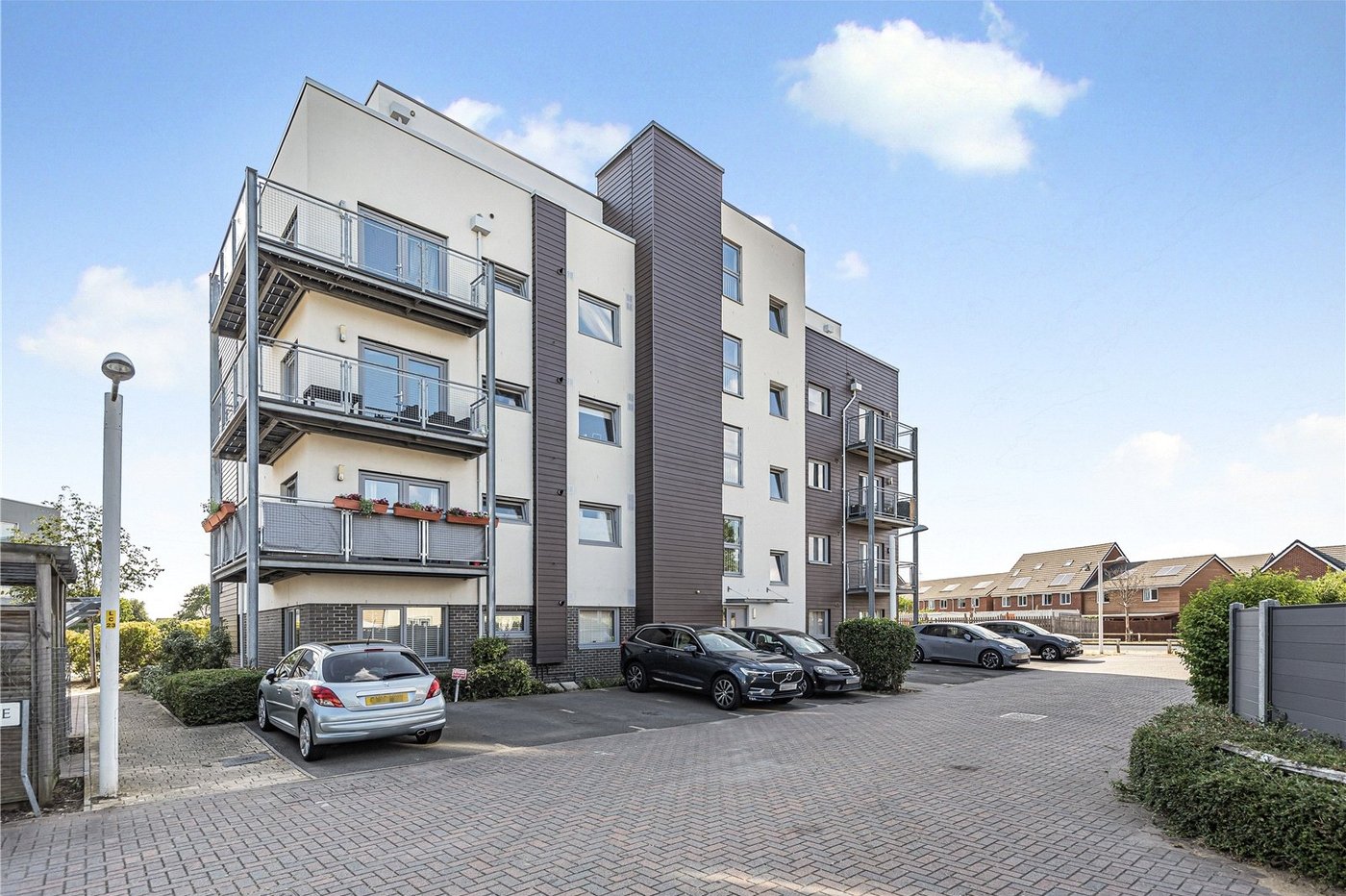 2 bedroom property for sale in Dartford | Robinson Jackson