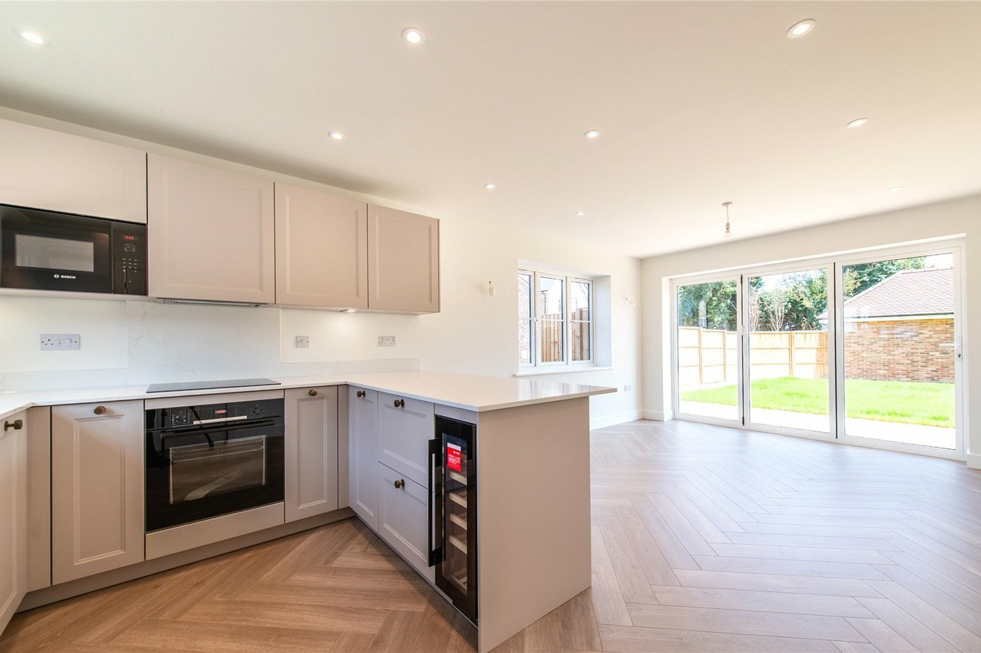 4 bedroom house for sale in Rainham | Robinson Michael & Jackson