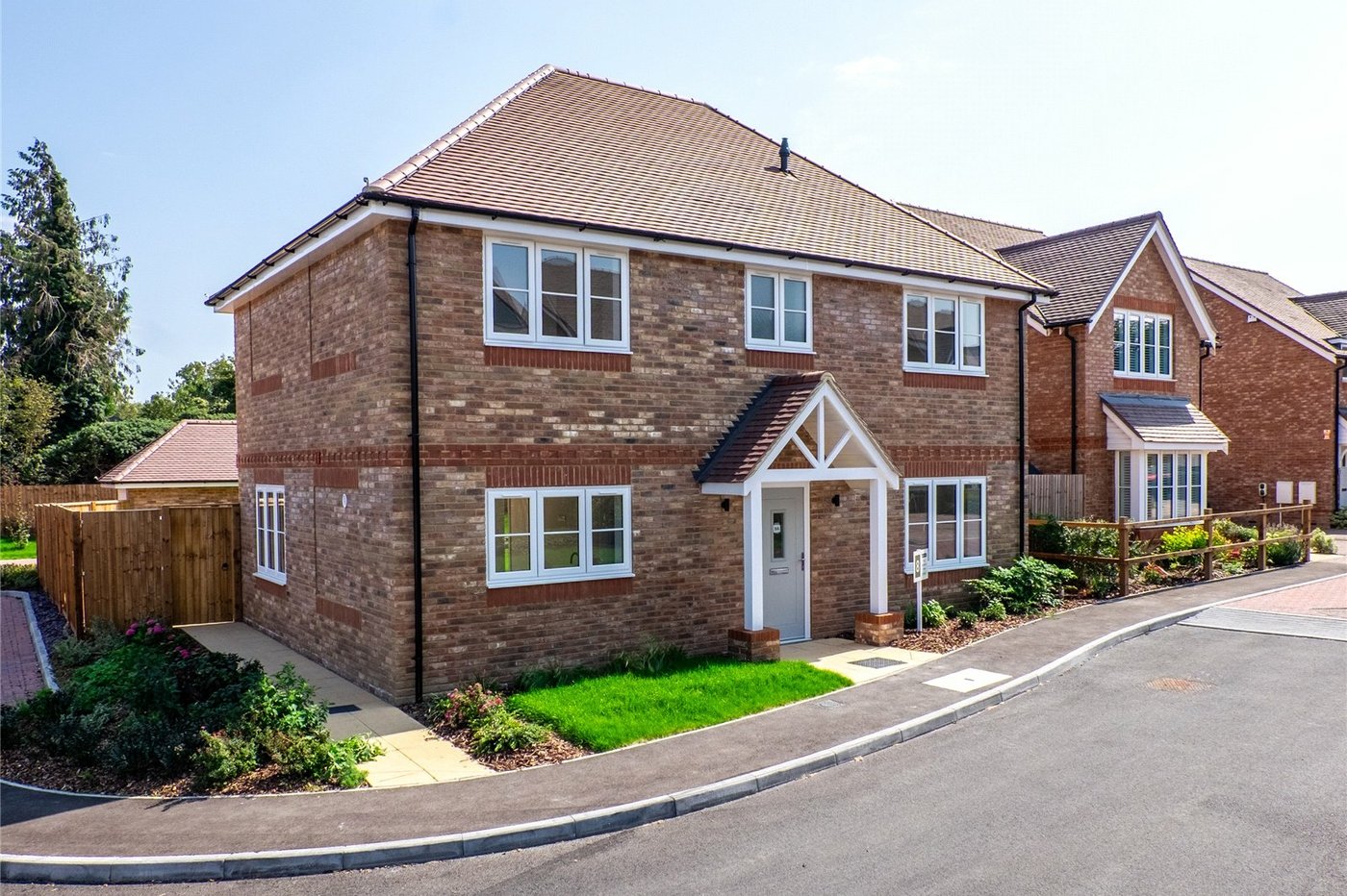 4 bedroom house for sale in Rainham | Robinson Michael & Jackson