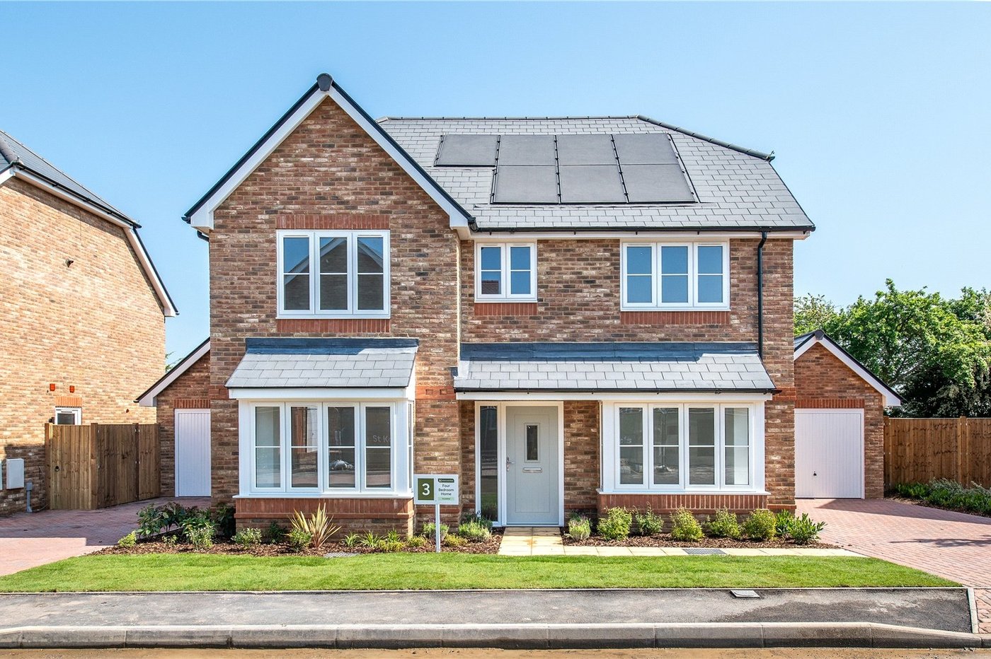 4 bedroom house for sale in Rainham | Robinson Michael & Jackson