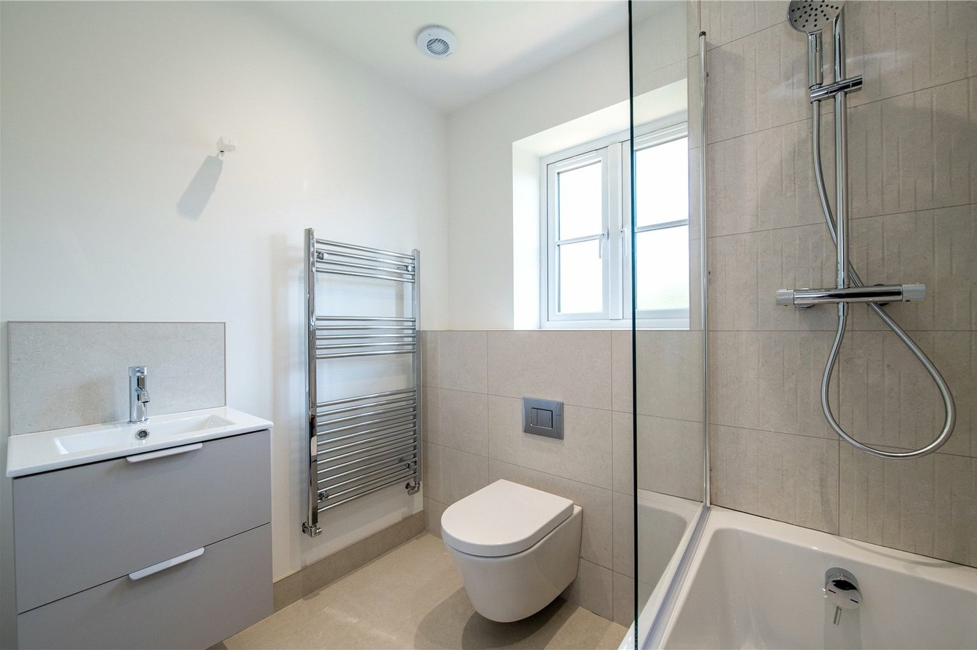 4 bedroom house for sale in Rainham | Robinson Michael & Jackson