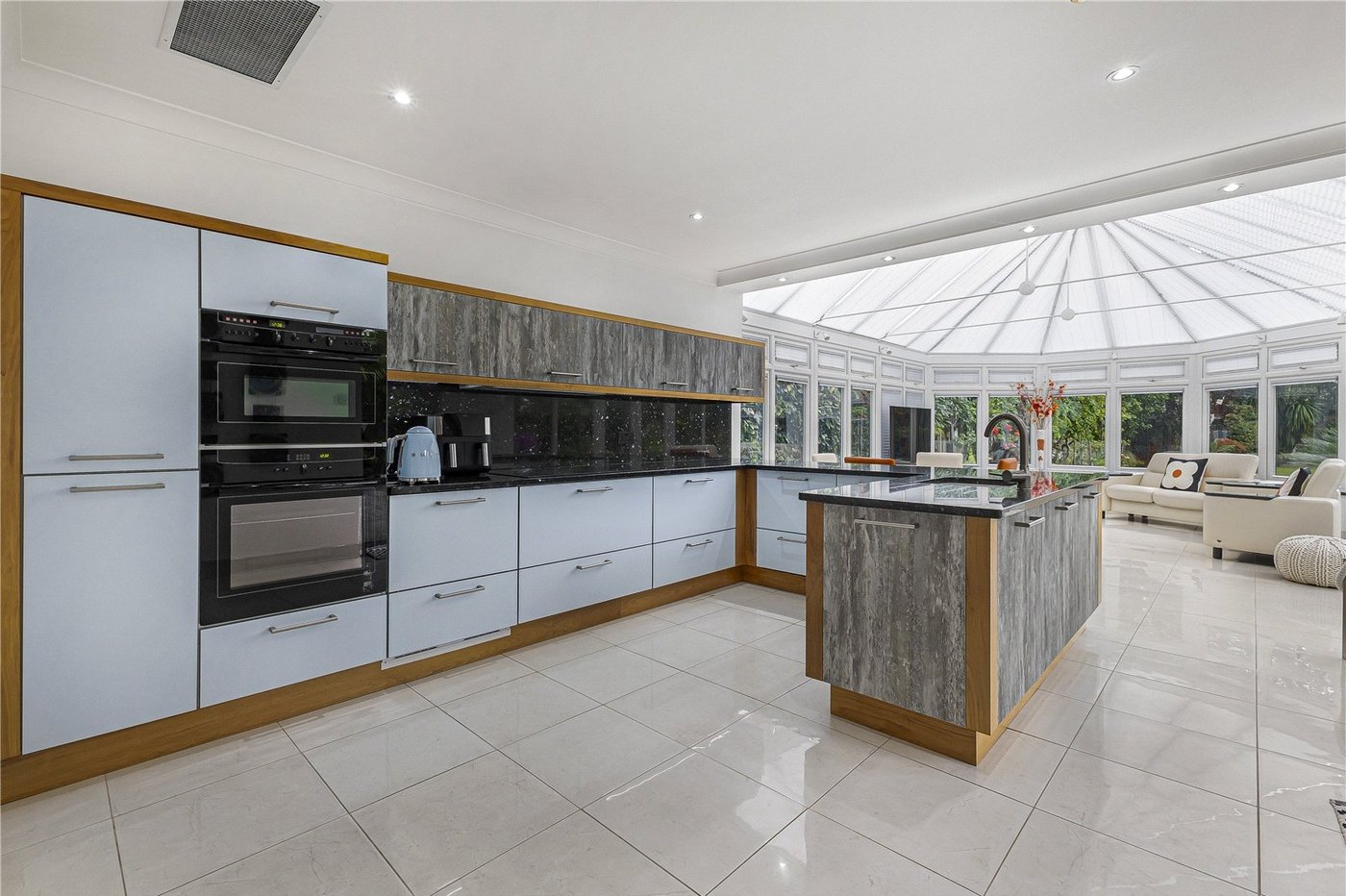 4 bedroom bungalow for sale in Rainham | Robinson Michael & Jackson