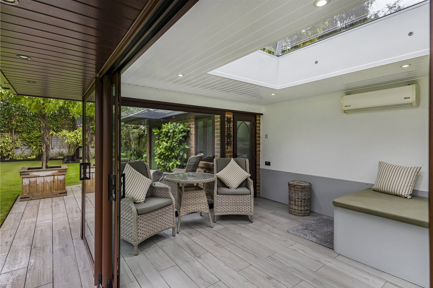4 bedroom bungalow for sale in Rainham | Robinson Michael & Jackson